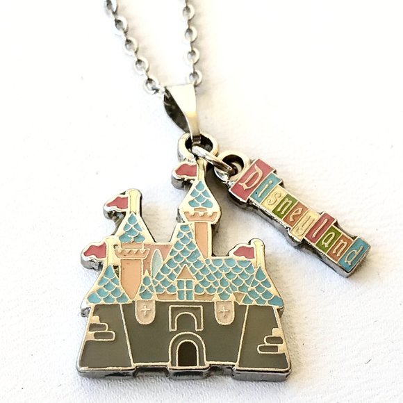 Vintage Disney Cinderella Castle Necklace Pendant Disneyland Snow White 18" - Picture 4 of 8